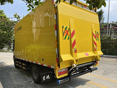 貨車尾板升降結(jié)構(gòu)，提高運(yùn)輸效率的利器